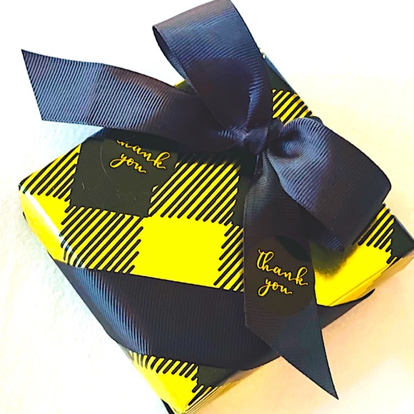 ⭐️ COMES GIFT WRAPPED ⭐️ BLACK SQAURE EARRINGS - Picture 10 of 10